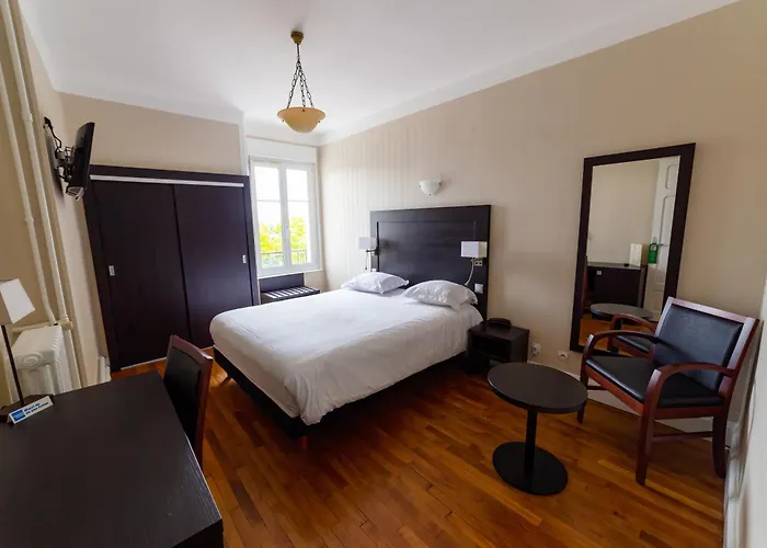 Hotel De L'europe 3*